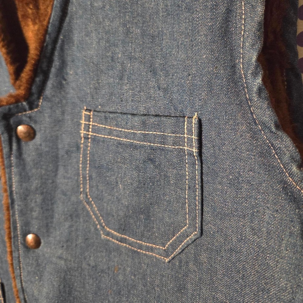 Vintage 70s Denim Vest Faux Fur Lined Western Boho Blue Brown XL - Picture 2 of 5